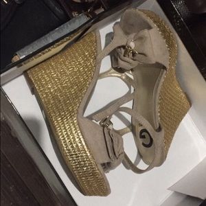 Guess wedges Size 6. Rose Gold/beige New